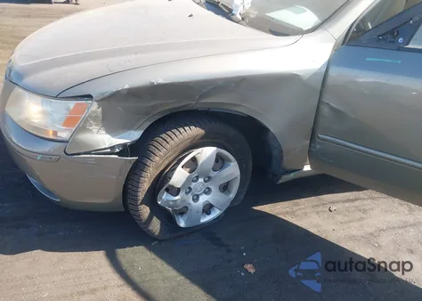 2009 Hyundai Sonata Gls z USA, uszkodzony, nr VIN 5NPET46C89H547703